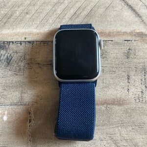 Nike Apple Watch SE 40 mm